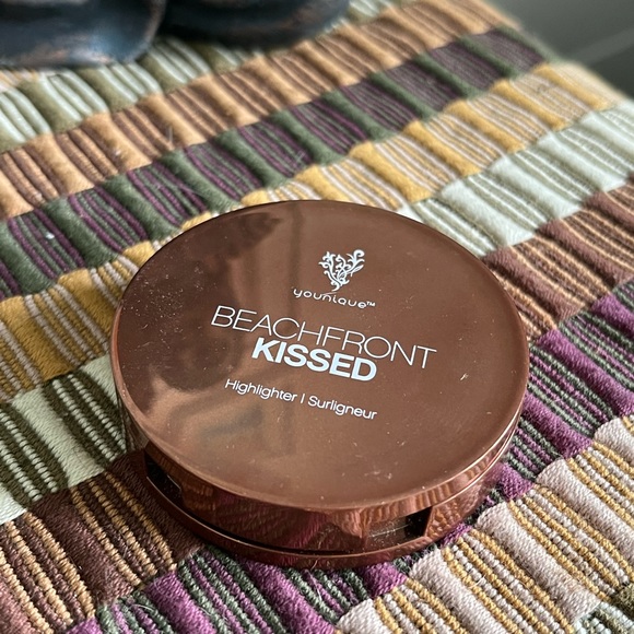 🆕 Younique Highlighter, “Belize” Beachfront, new, never used - Picture 4 of 6